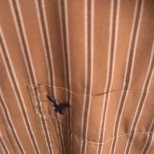 American eagle button down large
